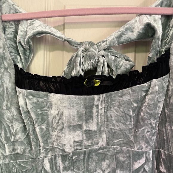 Kimchi Blue Jill Velvet Mini Dress - Picture 2 of 4